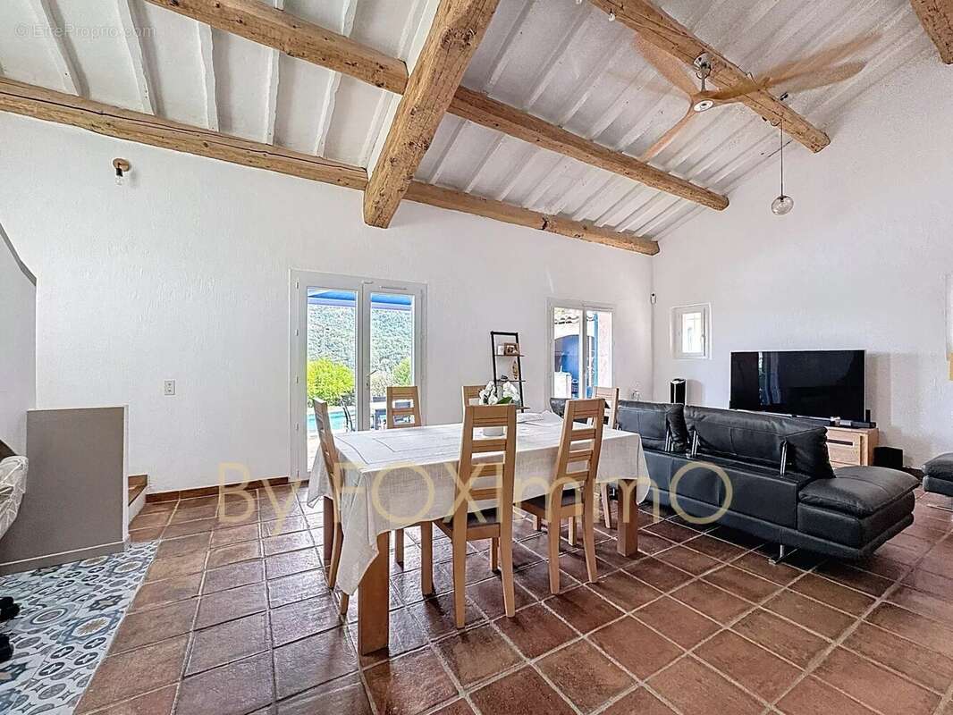 Maison à LES ADRETS-DE-L&#039;ESTEREL