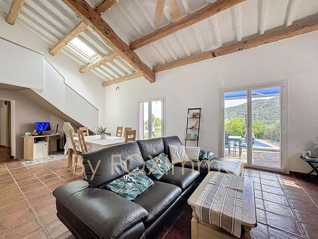 Maison à LES ADRETS-DE-L&#039;ESTEREL