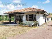 FACADE 2 - Maison à PERISSAC