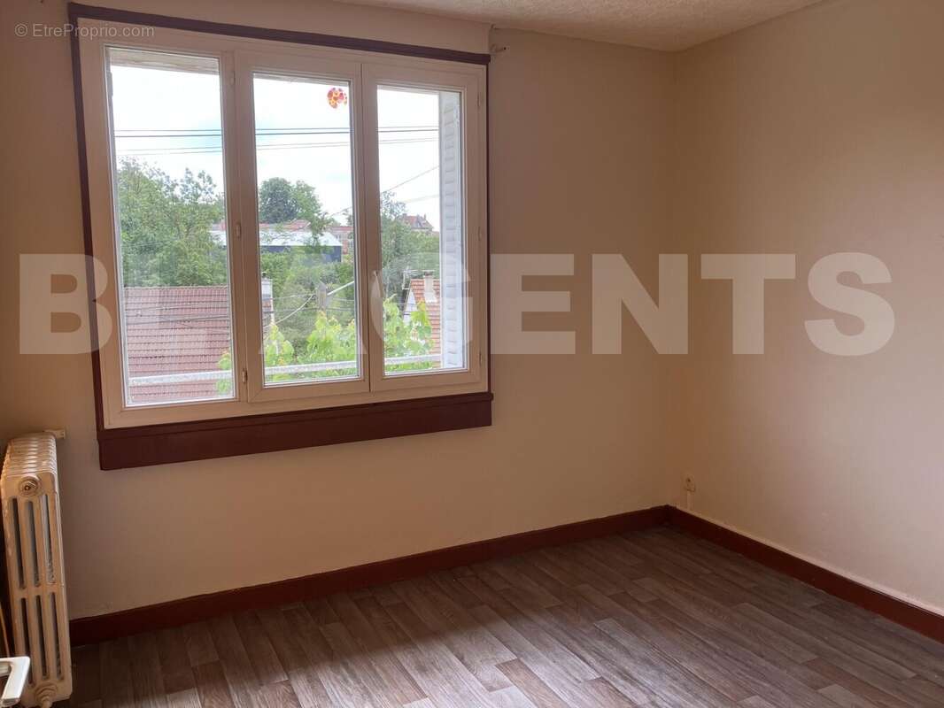 IMG_7227 - Maison à MONTREUIL-AUX-LIONS