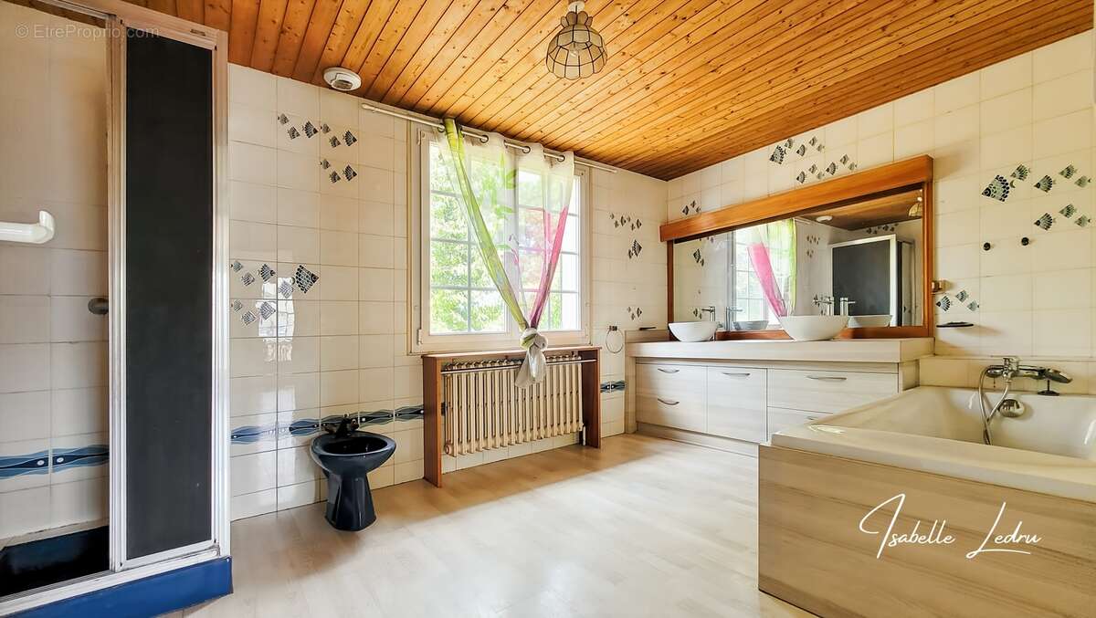 Maison à SAINT-VINCENT-DES-LANDES