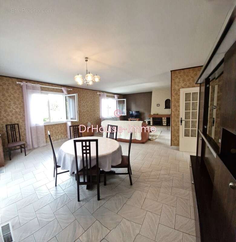 Maison à SAINT-CHEF