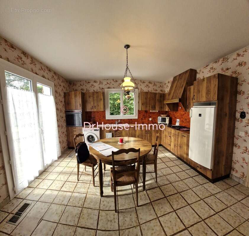 Maison à SAINT-CHEF