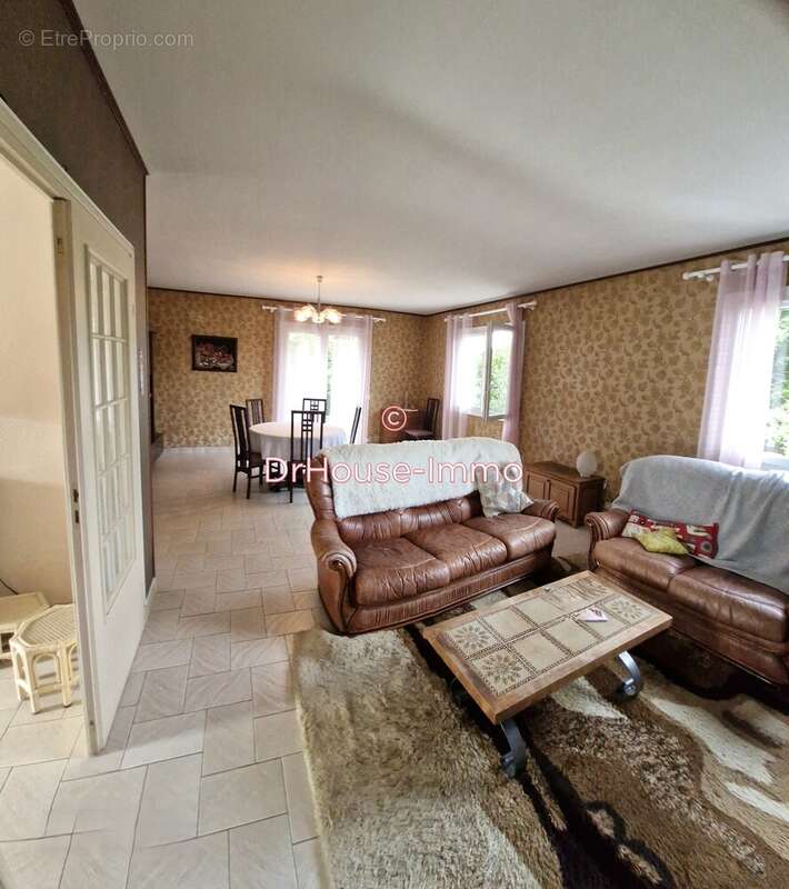 Maison à SAINT-CHEF