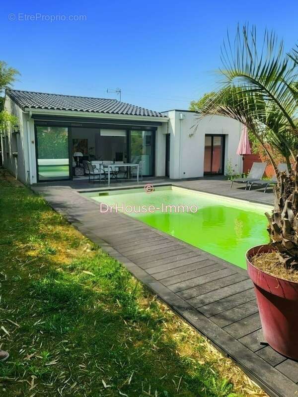 Maison à ARTIGUES-PRES-BORDEAUX