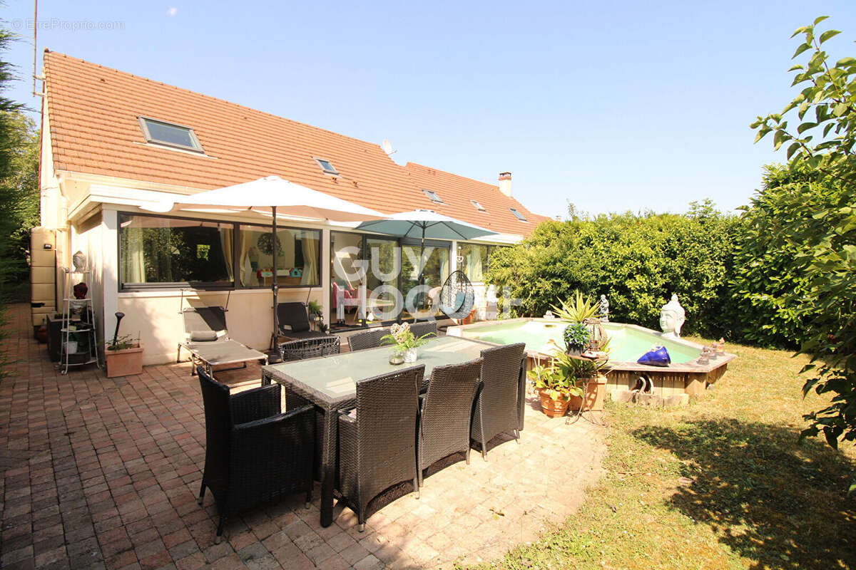 Maison à BRIE-COMTE-ROBERT