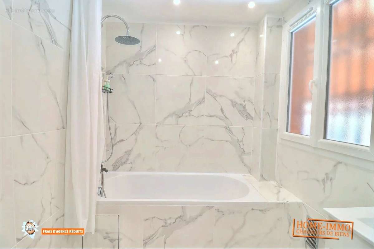 Appartement à VALLAURIS