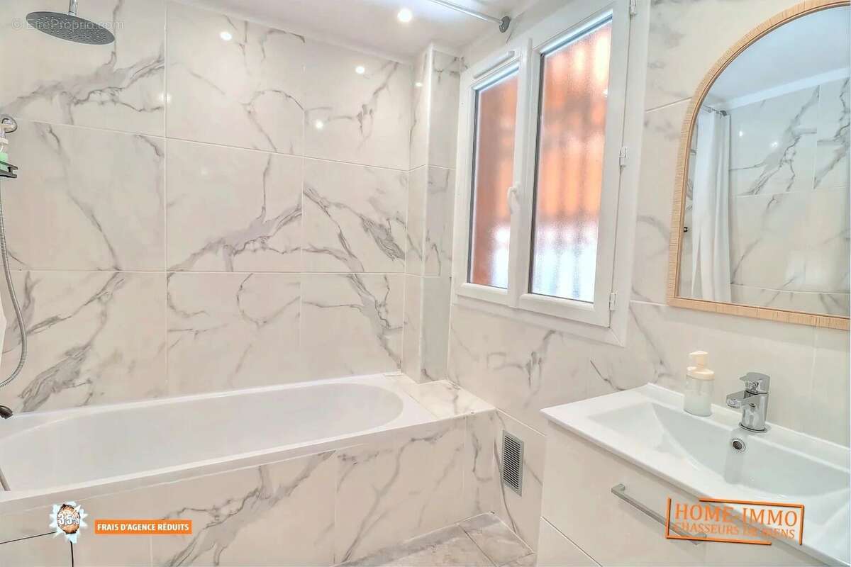 Appartement à VALLAURIS