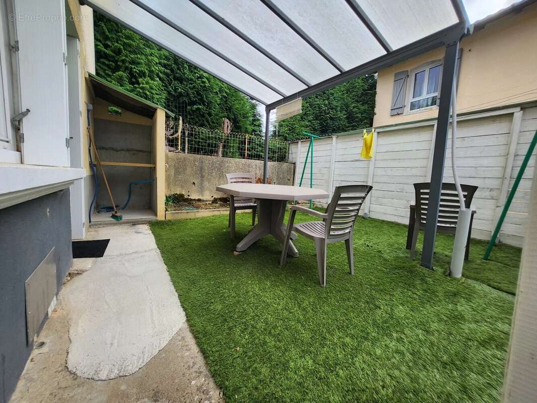 Maison à SAINT-BRICE-SUR-VIENNE