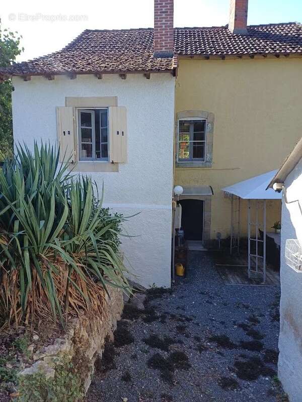 Maison à EPINEUIL-LE-FLEURIEL