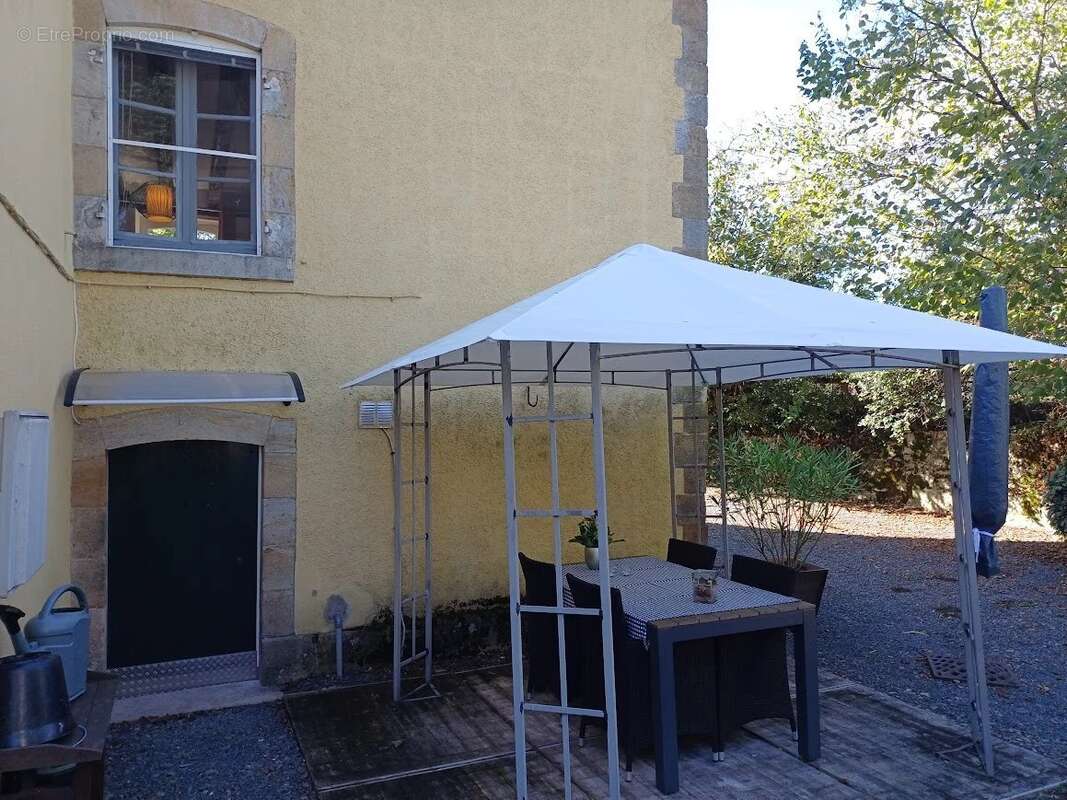 Maison à EPINEUIL-LE-FLEURIEL