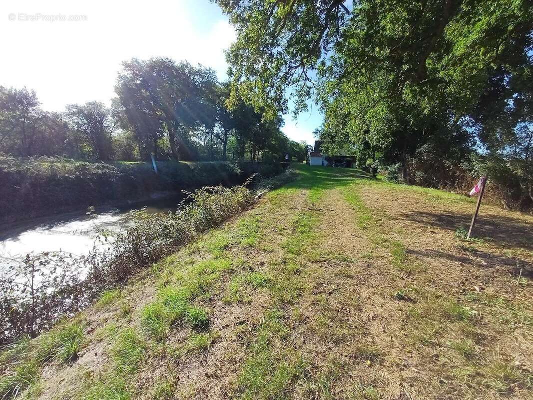 Maison à EPINEUIL-LE-FLEURIEL