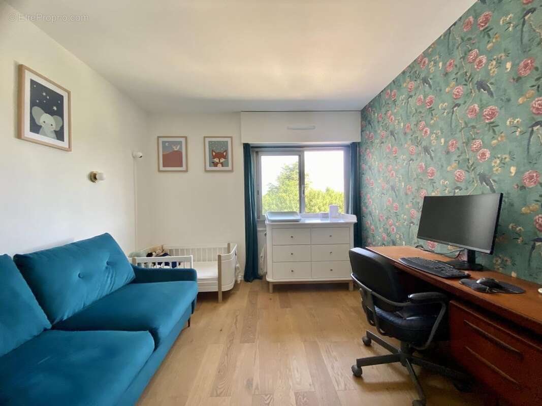 Appartement à LE PERREUX-SUR-MARNE