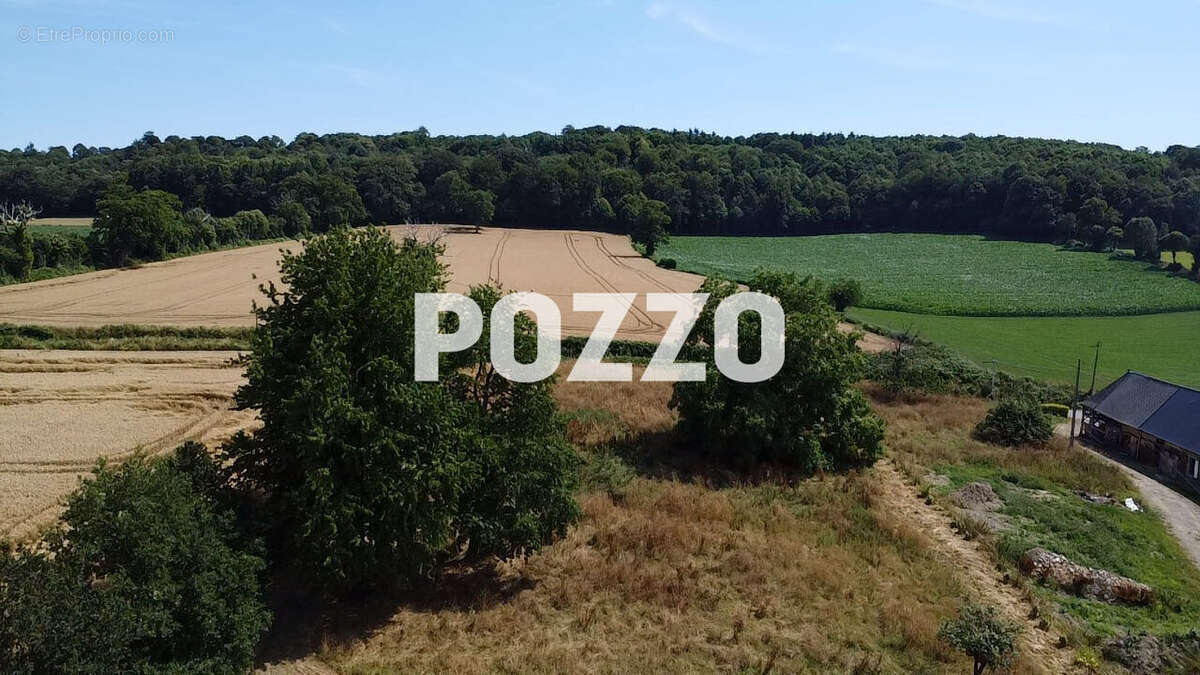 Maison à SAINT-SENIER-SOUS-AVRANCHES