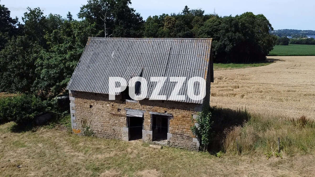 Maison à SAINT-SENIER-SOUS-AVRANCHES