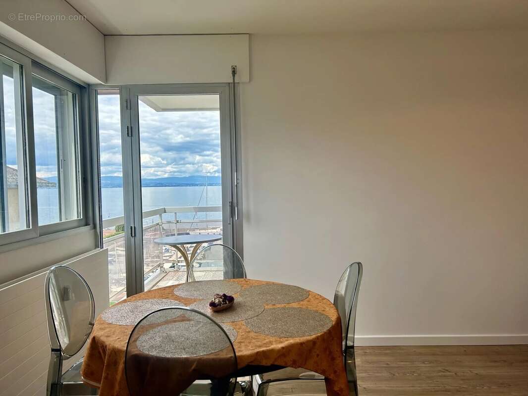 Appartement à EVIAN-LES-BAINS