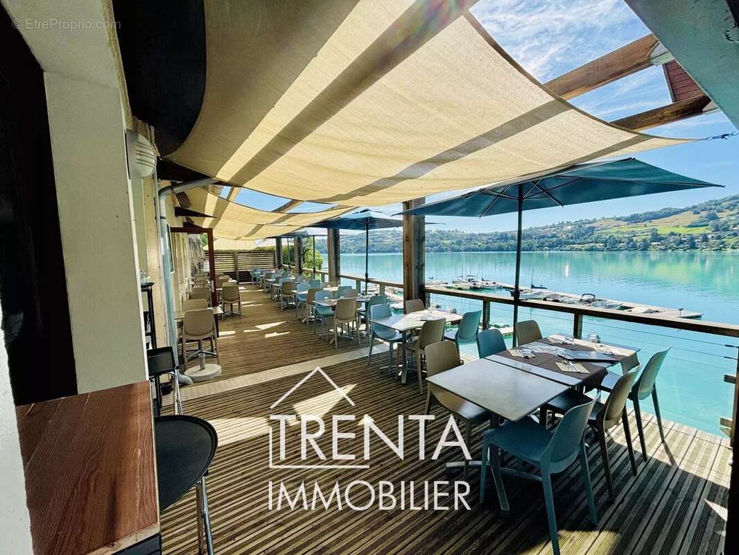 Commerce à CHASSIGNIEU