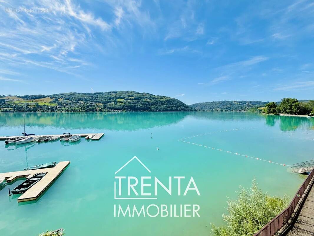 Commerce à CHASSIGNIEU