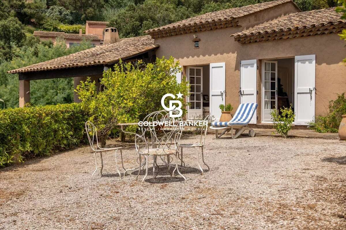 Maison à RAYOL-CANADEL-SUR-MER