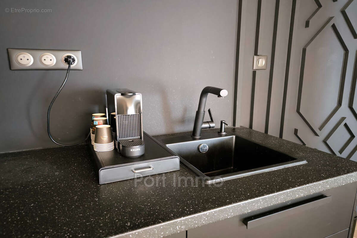 Commerce à CAGNES-SUR-MER