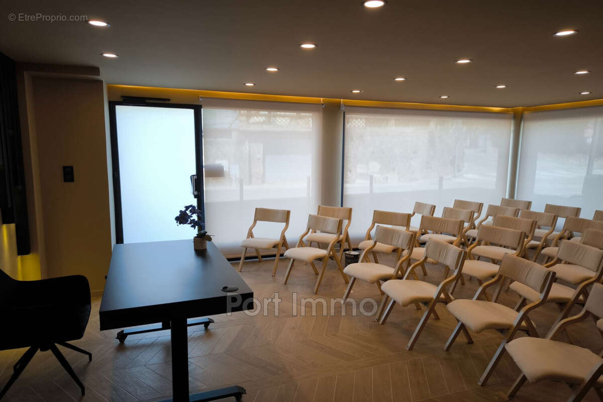 Commerce à CAGNES-SUR-MER