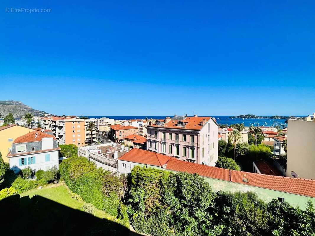 Appartement à BEAULIEU-SUR-MER