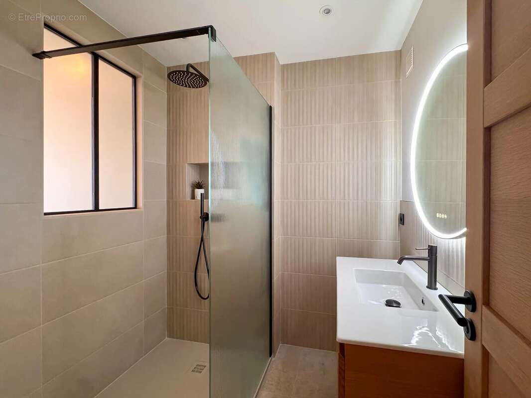 Appartement à BEAULIEU-SUR-MER