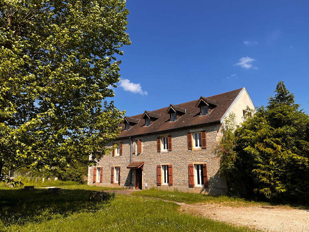 Maison à VELARS-SUR-OUCHE