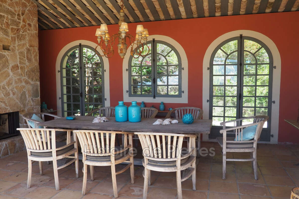 Maison à LA GARDE-FREINET