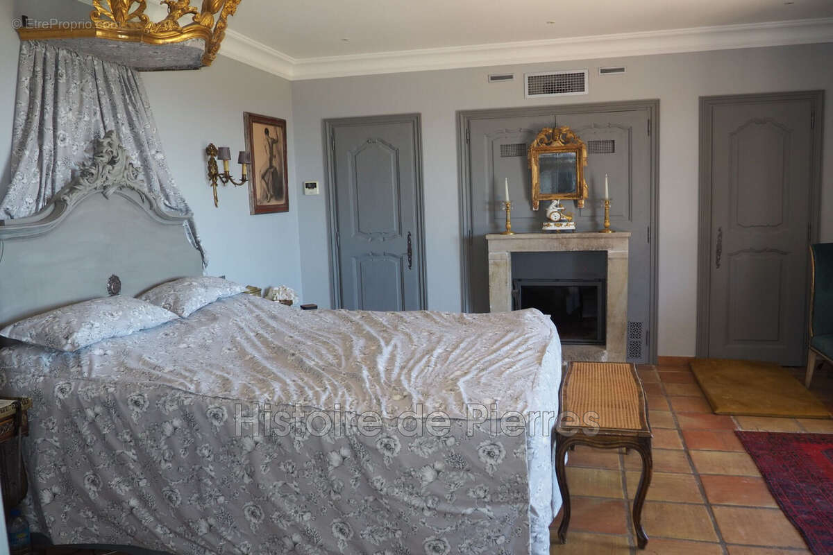 Maison à LA GARDE-FREINET