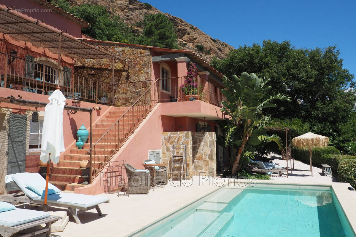 Maison à LA GARDE-FREINET