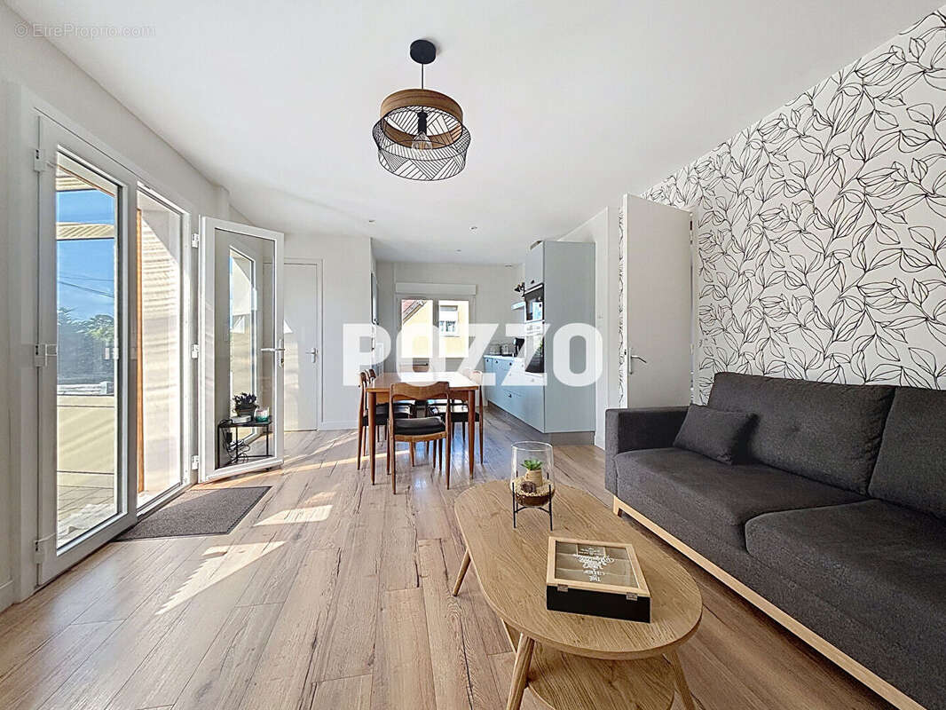 Maison à AGON-COUTAINVILLE