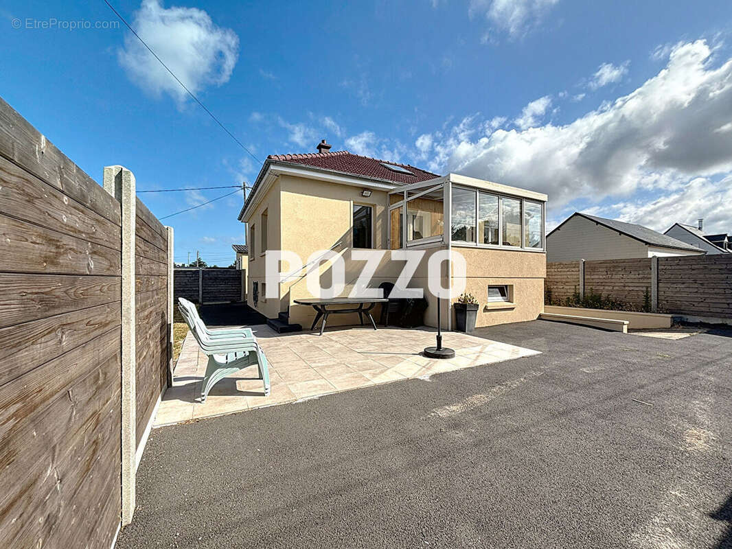 Maison à AGON-COUTAINVILLE