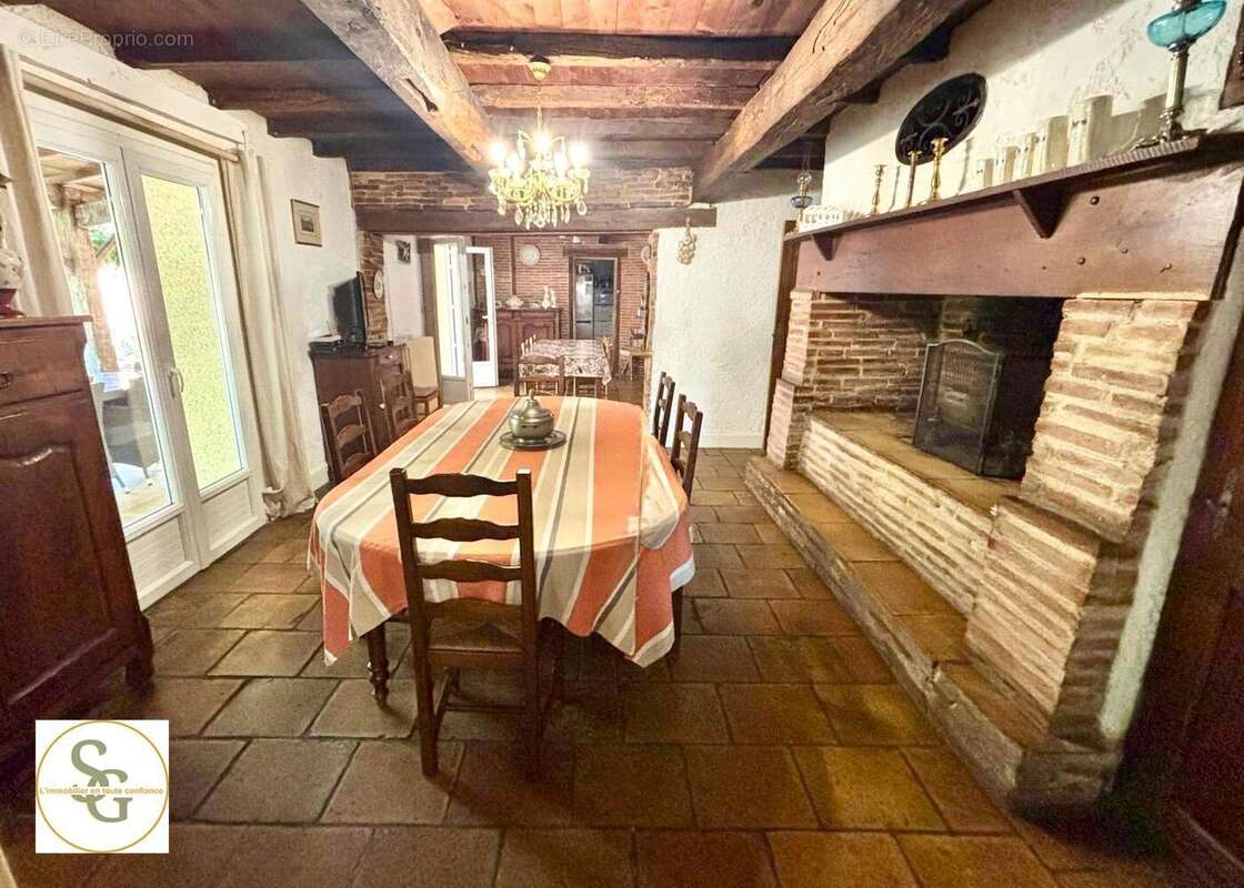   - Maison à LA SAUZIERE-SAINT-JEAN