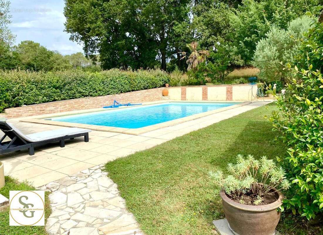   - Maison à LA SAUZIERE-SAINT-JEAN