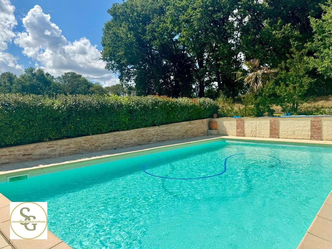   - Maison à LA SAUZIERE-SAINT-JEAN