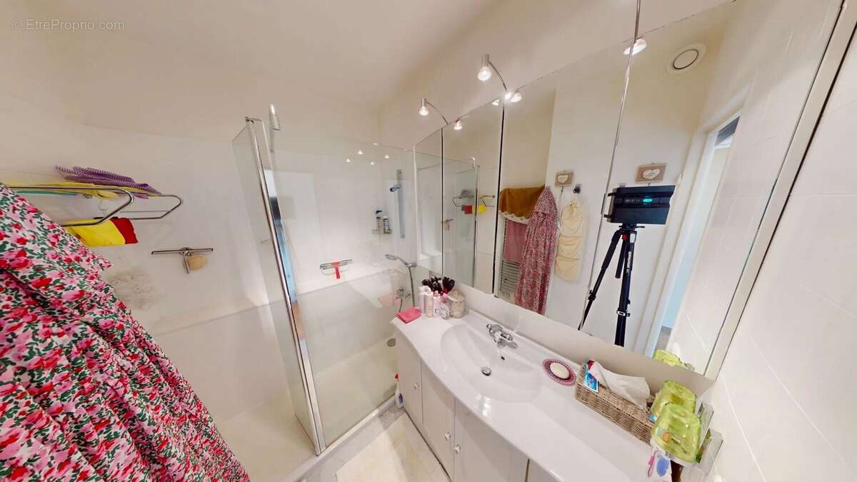 Appartement à VILLENEUVE-LOUBET