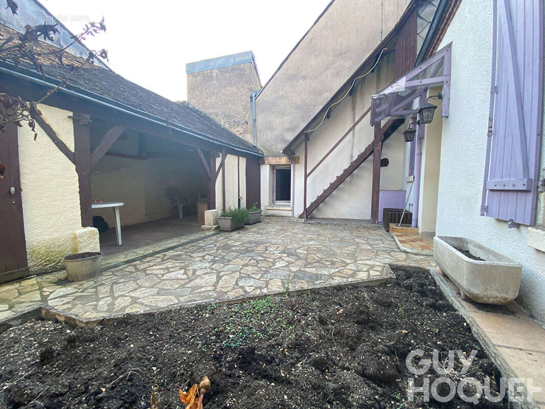 Maison à CLOYES-SUR-LE-LOIR