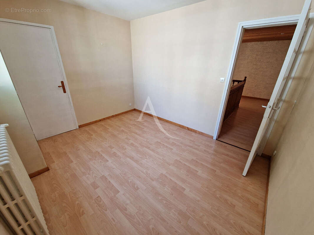 Maison à SAINTE-LUCE-SUR-LOIRE