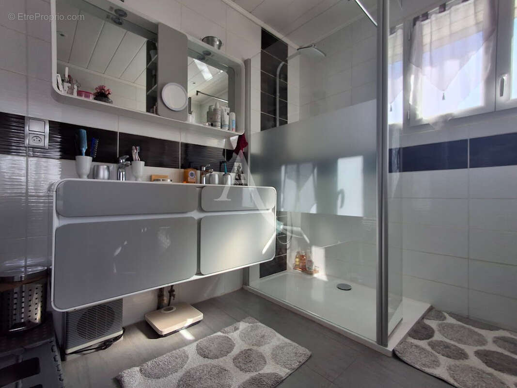 Maison à LE POUJOL-SUR-ORB