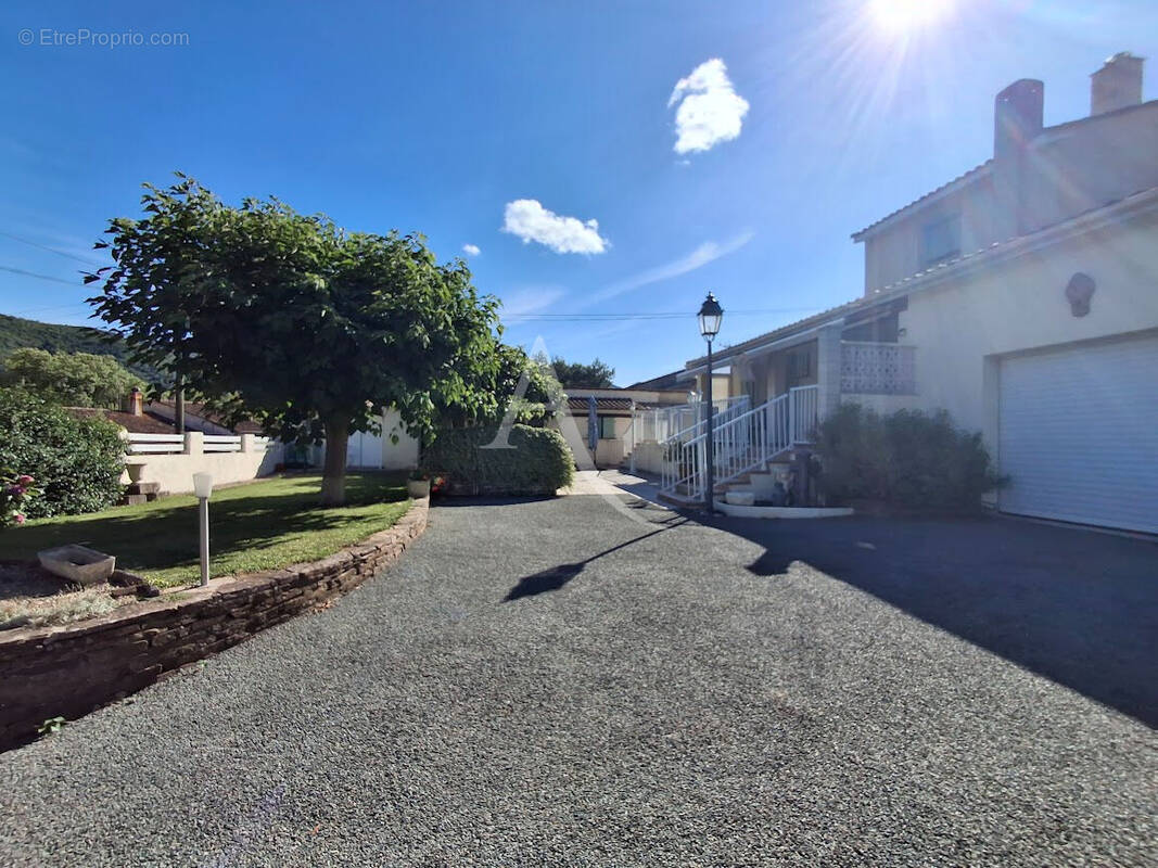 Maison à LE POUJOL-SUR-ORB