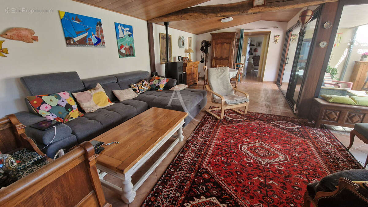 Maison à GROSBREUIL