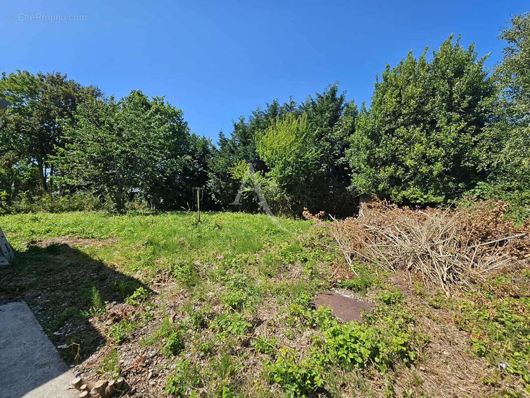 Maison à SAINT-QUENTIN-EN-TOURMONT