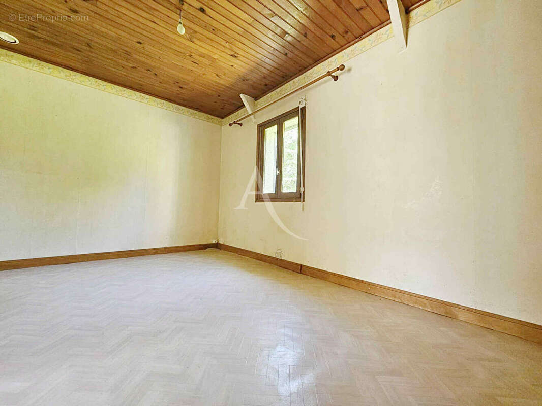 Maison à SAINT-QUENTIN-EN-TOURMONT