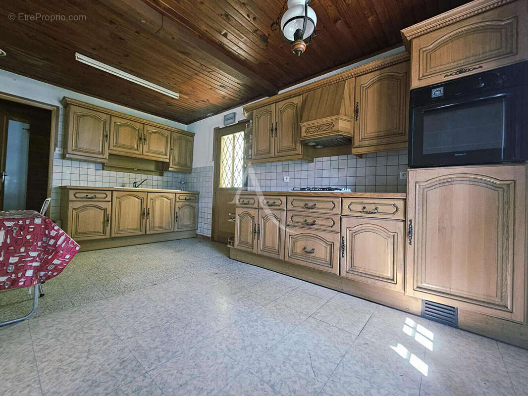 Maison à SAINT-QUENTIN-EN-TOURMONT