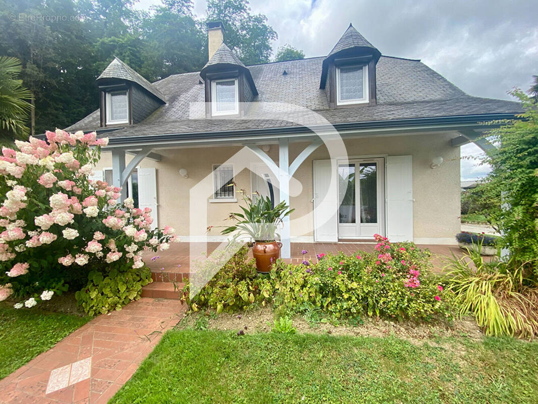 Maison à OLORON-SAINTE-MARIE