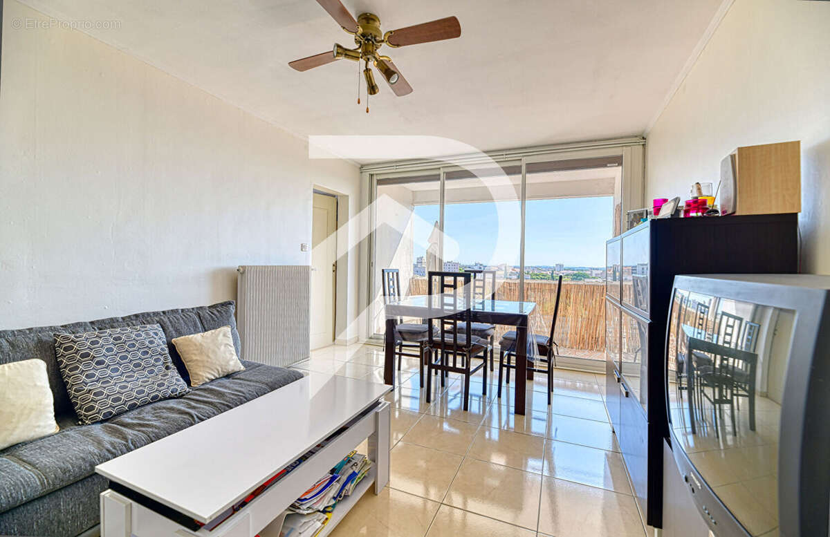 Appartement à NIMES