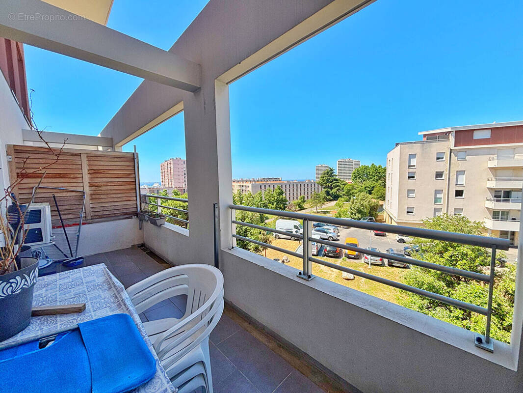 Appartement à MARSEILLE-15E