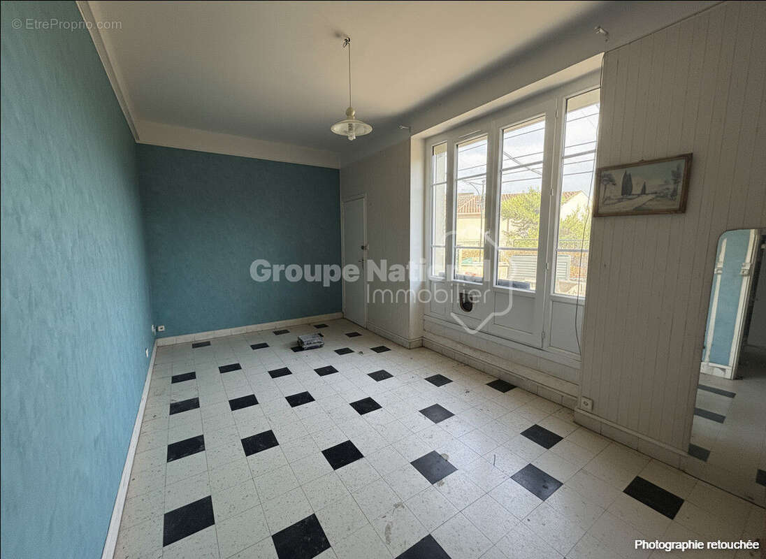 Appartement à THEZIERS