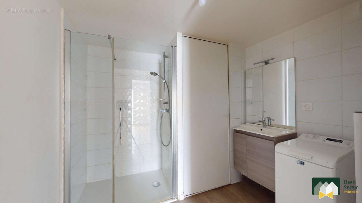 salle d'eau - Appartement à CHARTRES